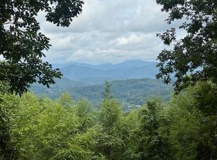 2 Gibson Rd, Franklin, NC 28734