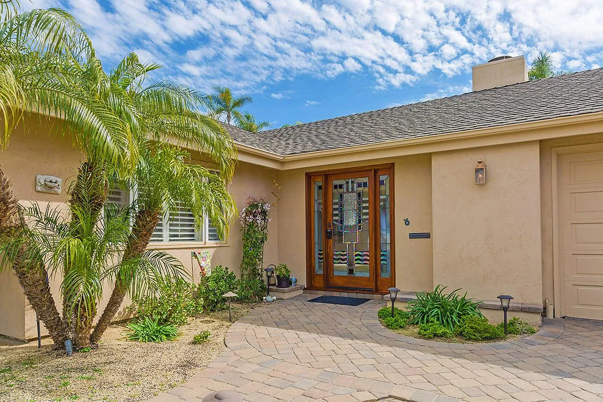 4 bed, 3100 sqft, $9,500 — Photo 2
