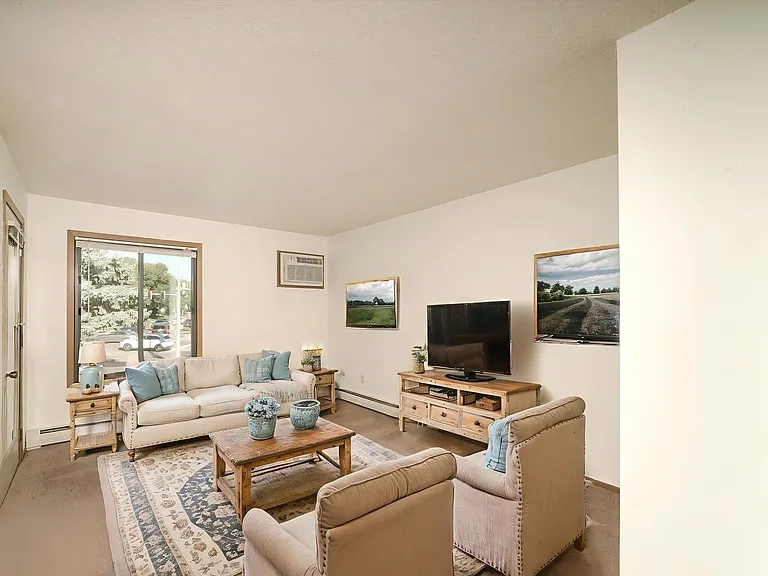 Terrace Hills Apartments — Photo 13