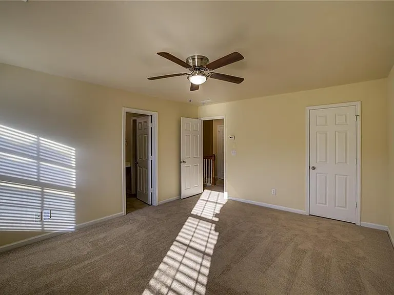 2247 Landing Ridge Dr — Photo 16