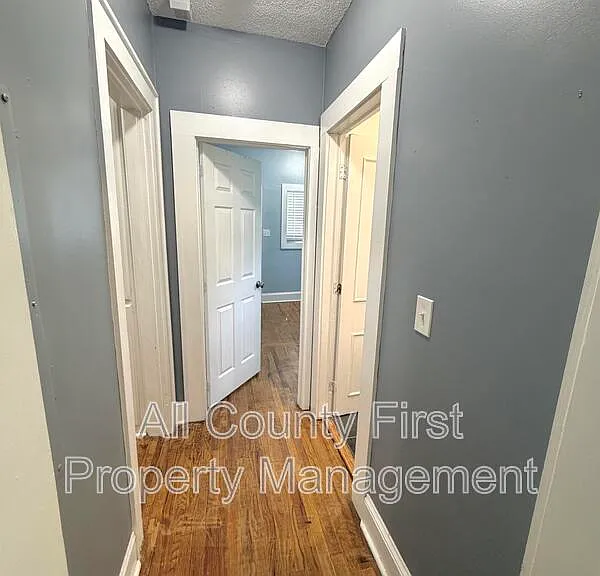 980 Woodland Ave SE — Photo 10
