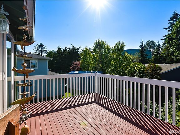 3rd image of 824 97th Ave SE
