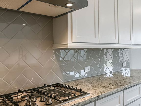 HS 3203 Plan 5069 Kitchen