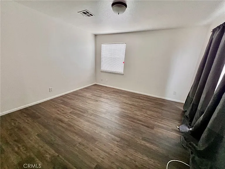 129 W Palmyra Ave — Photo 18