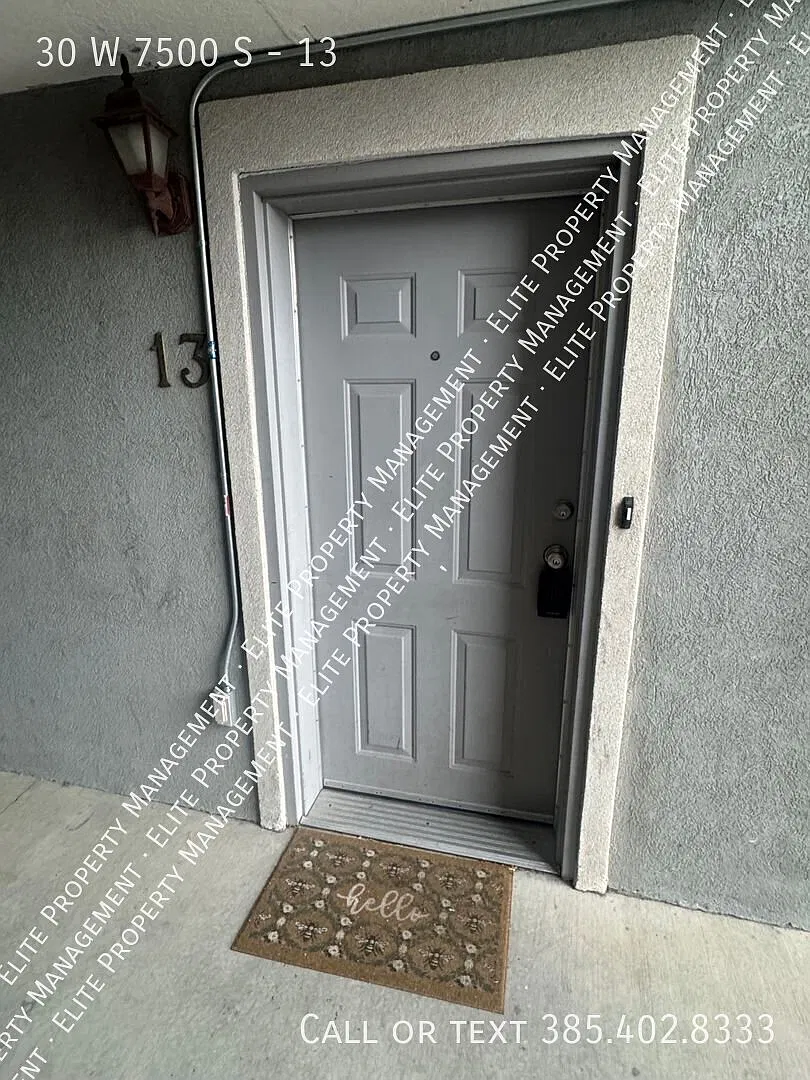 Great 3 bed 2 bath Condo in Midvale — Photo 3