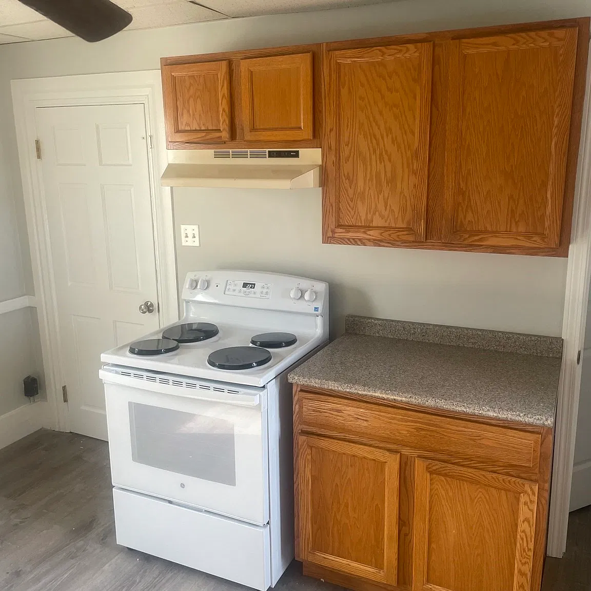 1 bed, 1.0 bath, 700 sqft, $1,650 — Photo 2