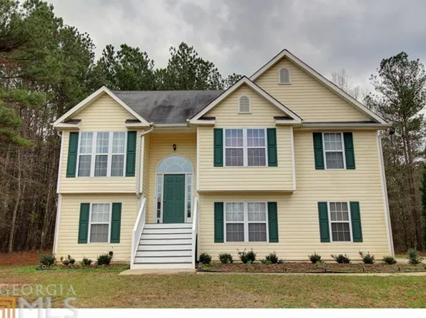 90 Hollow Oak Ct, Newnan, GA 30263