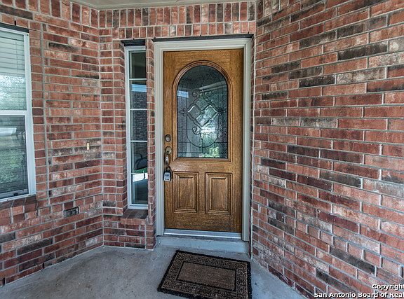 4th image of 19531 Highgrove Ln