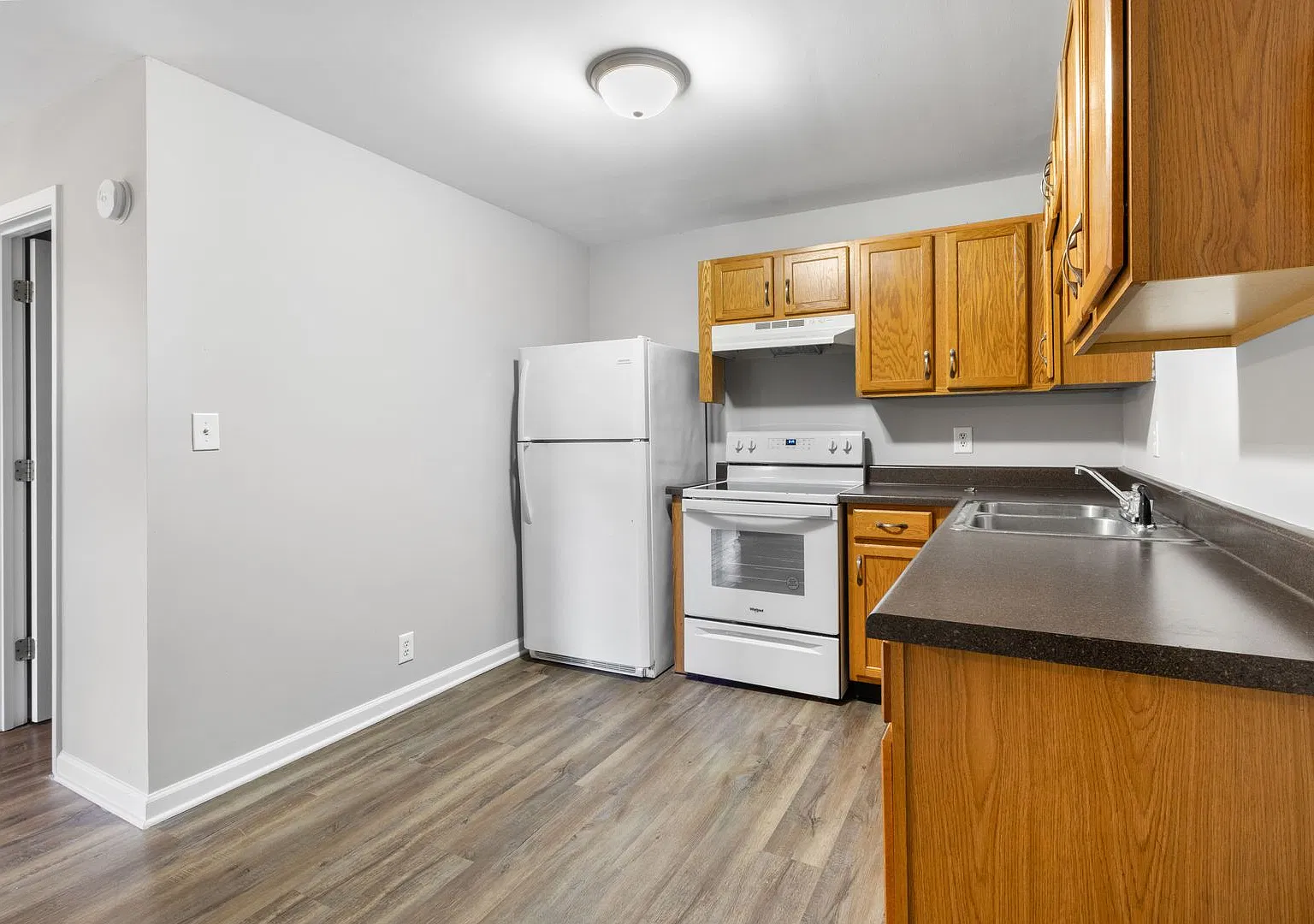 Dortch/Bradley St Apartments — Photo 4