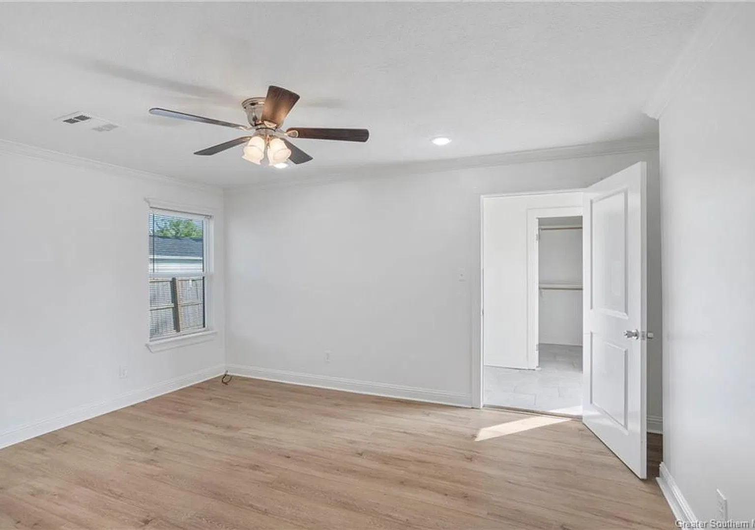 Beautifully Updated 4B/2B Home in Sulphur — Photo 4