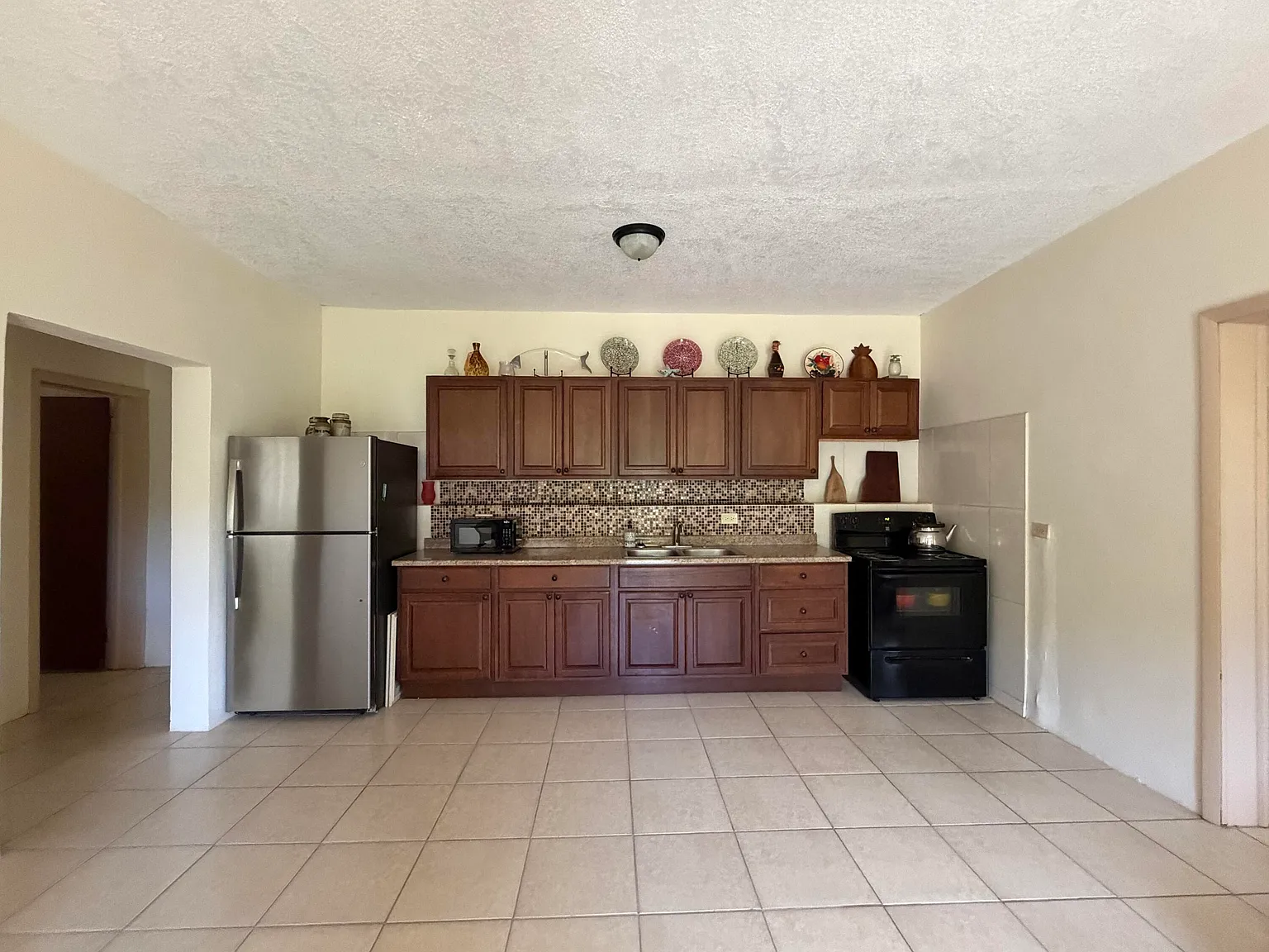 2 bed, $2,500 — Photo 2