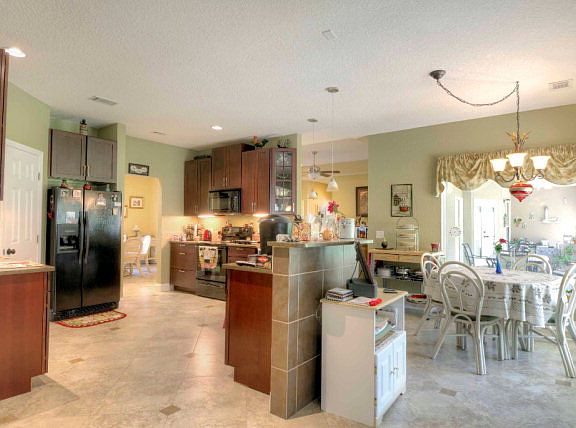5th image of 104 Oak Hammock Ct