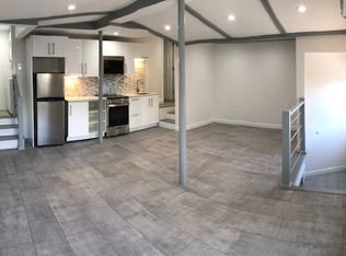 4 Beecher Pl #1, Newton Center, MA 02459