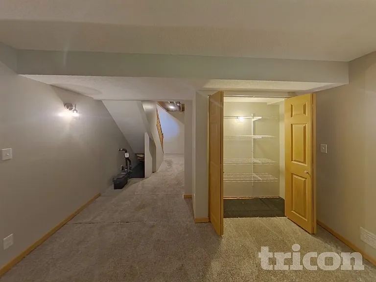 8903 Sequoia Rd — Photo 16