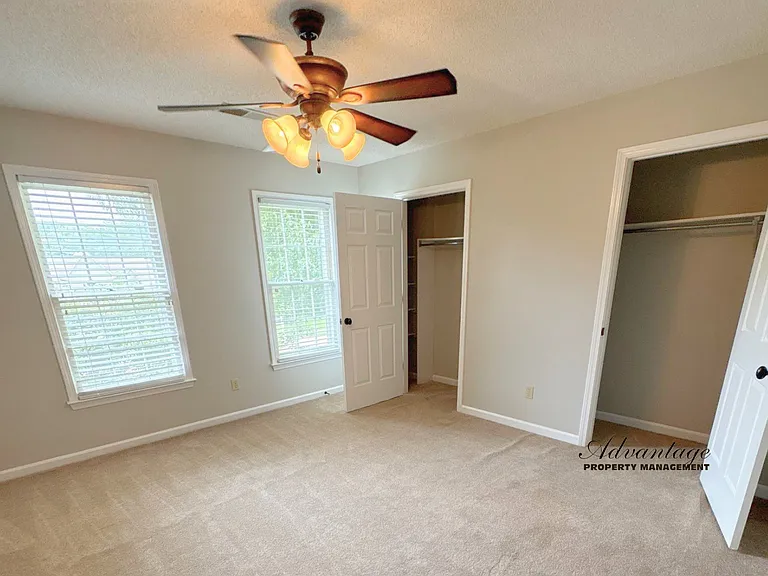 1286 Creek Valley Dr — Photo 10