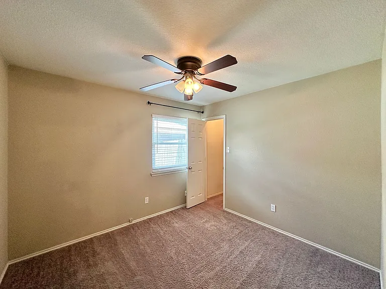 1308 Saddle Dr — Photo 26
