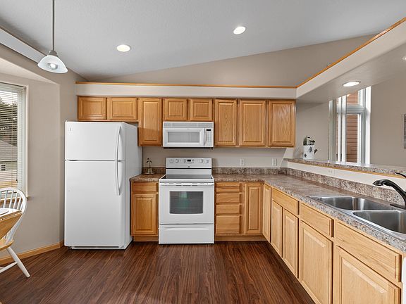 5th image of 251 Desperado Ln