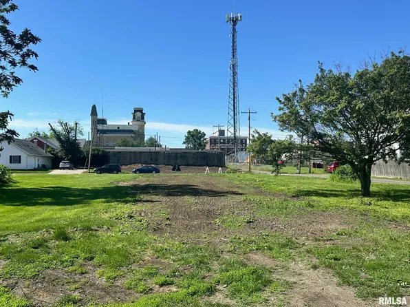 314 W Douglas Ave, Jacksonville, IL 62650