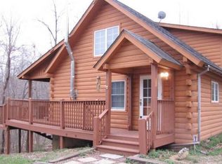 1216 Dieterlen Rd, Henryville, IN 47126