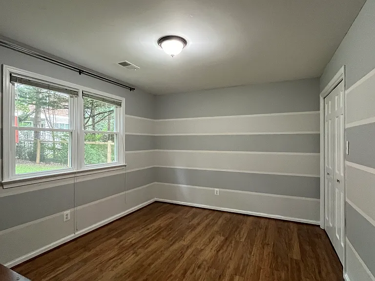 6833 Melrose Dr — Photo 27