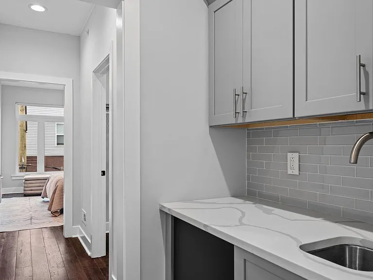 1410 N Marston St — Photo 38