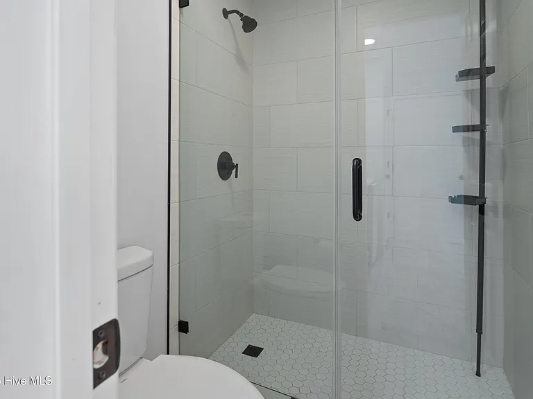 3350 Club Villas Dr #806 — Photo 19