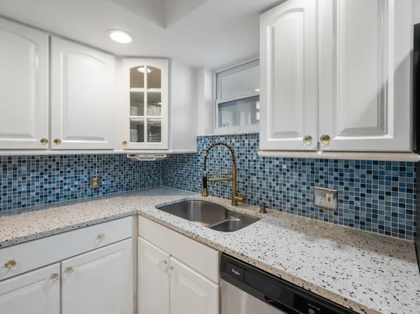3570 S Ocean Blvd APT 509, South Palm Beach, FL 33480