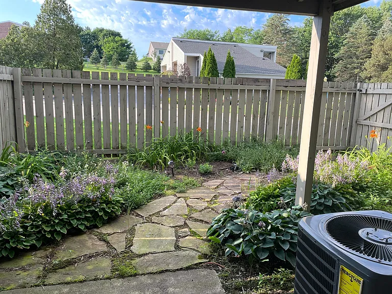Chapshire Dr SE — Photo 17