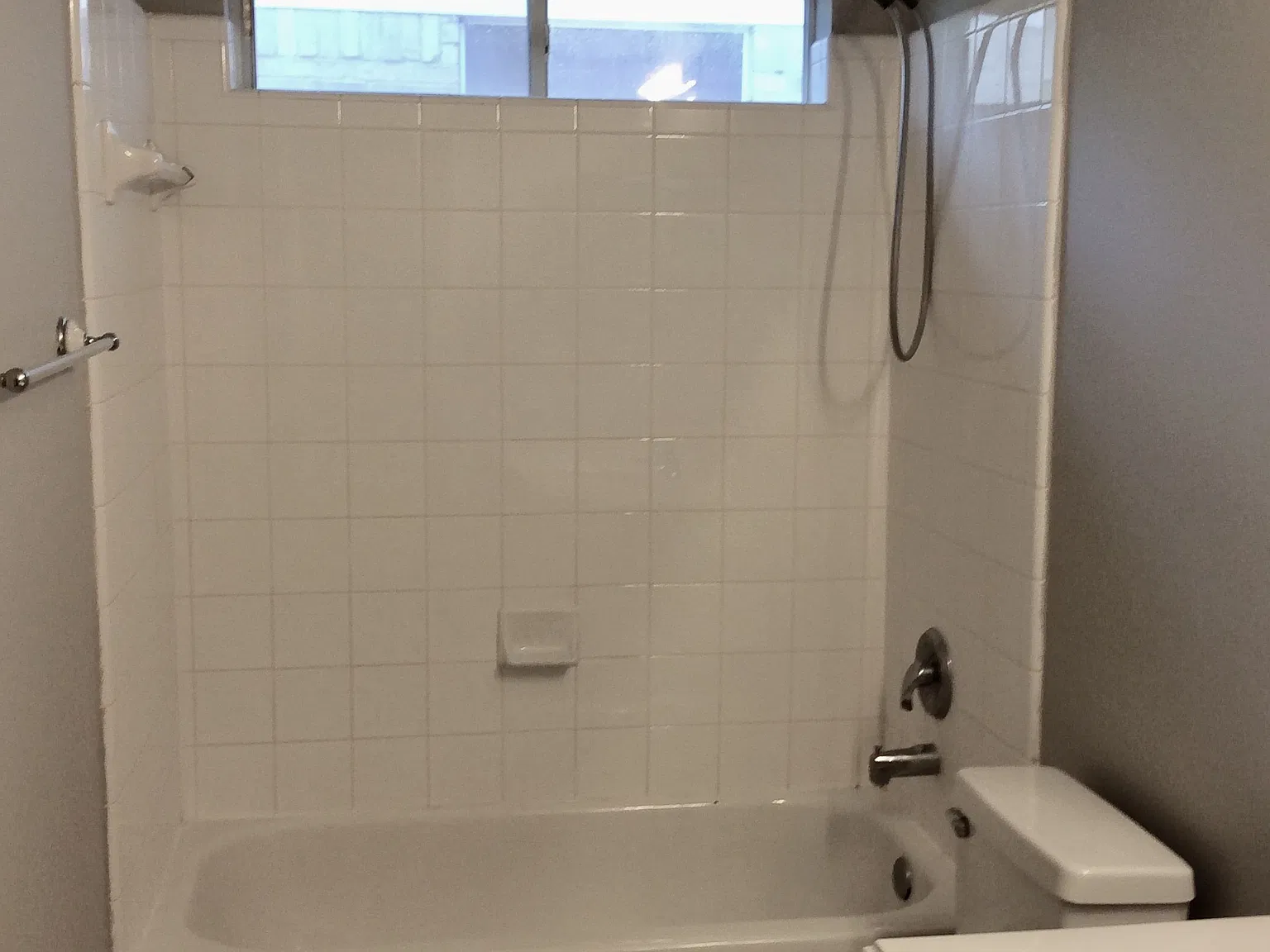 3 bed, 1710 sqft, $1,950 — Photo 2