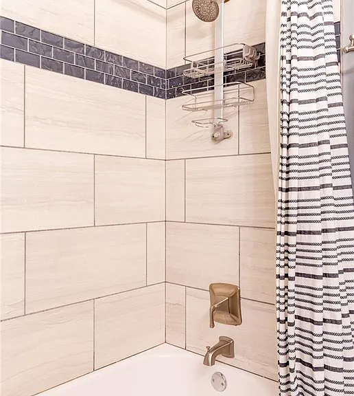 908 Hickory St — Photo 11