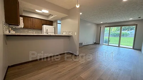 6235 Holdrege St #D-5 Photo 1 6235 Holdrege St #D-5 Photo 1
