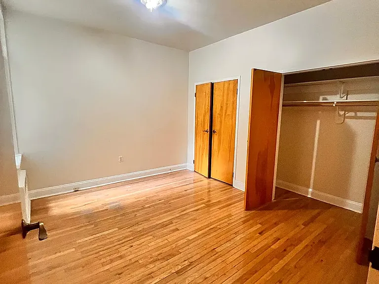 842 Park Pl #1W — Photo 1