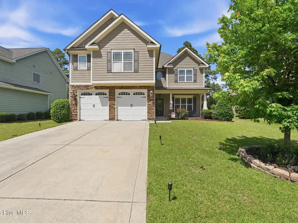 886 Micahs Way N, Spring Lake, NC 28390