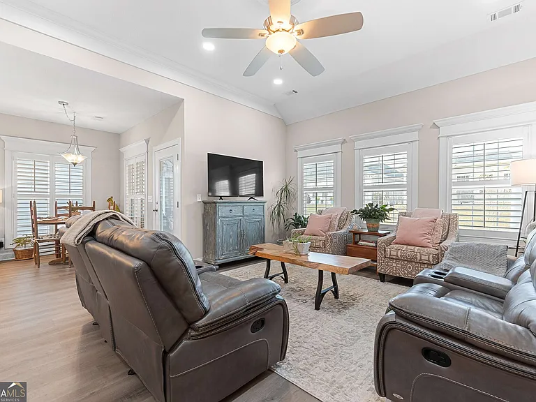 161 Fairway Oaks Dr — Photo 9