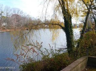 55 Wanamassa Point Rd, Ocean, NJ 07712