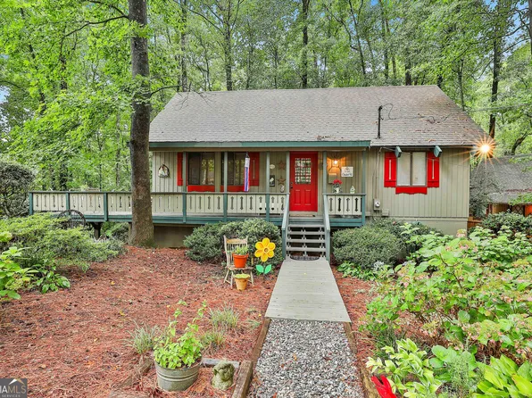 92 Chalet Cir, Pine Mountain, GA 31822