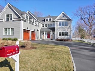10 Pleasant View Pl, Old Greenwich, CT 06870