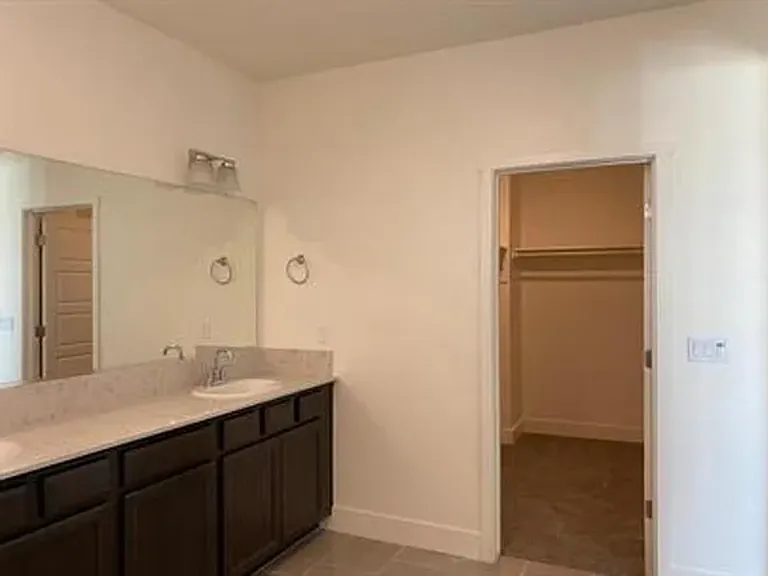 2434 Urdaneta Way — Photo 37