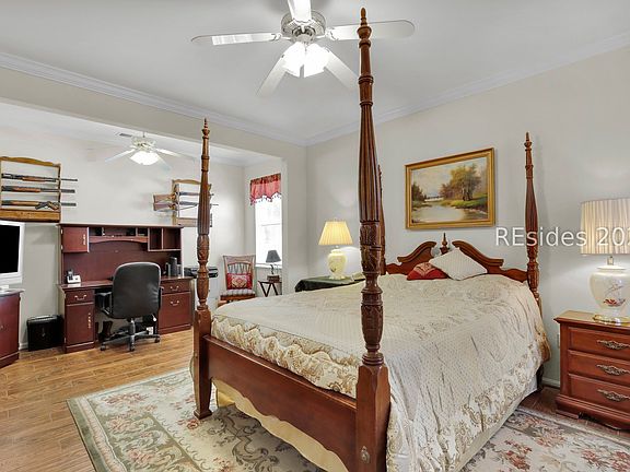 2nd image of 6 Broughton Ct