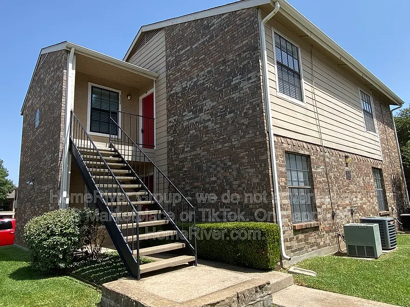 4748 Old Bent Tree Ln #302