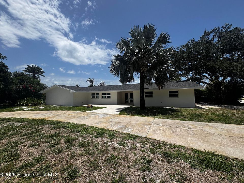 1st image of 105 Cat Cay Ln