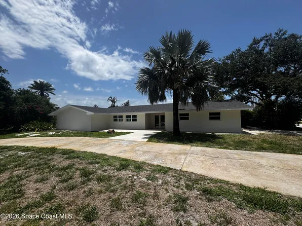 105 Cat Cay Ln, Indian Harbour Beach, FL 32937