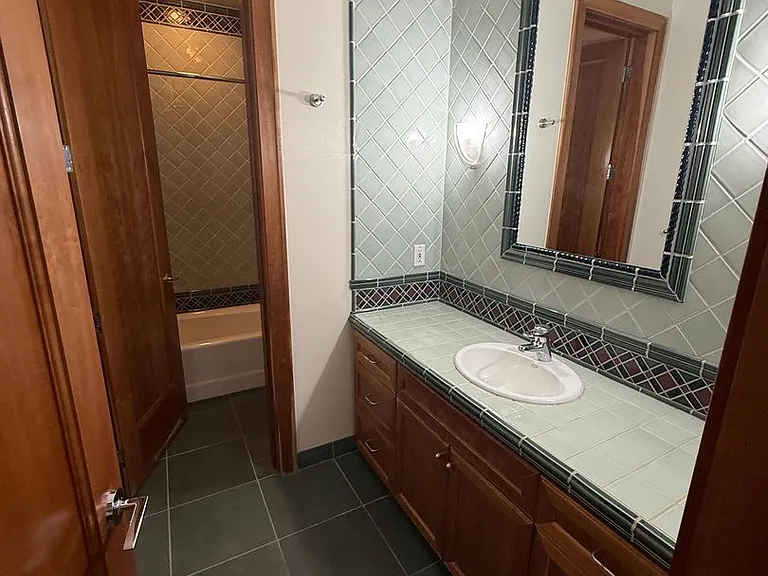 7275 N Mercer Way — Photo 10