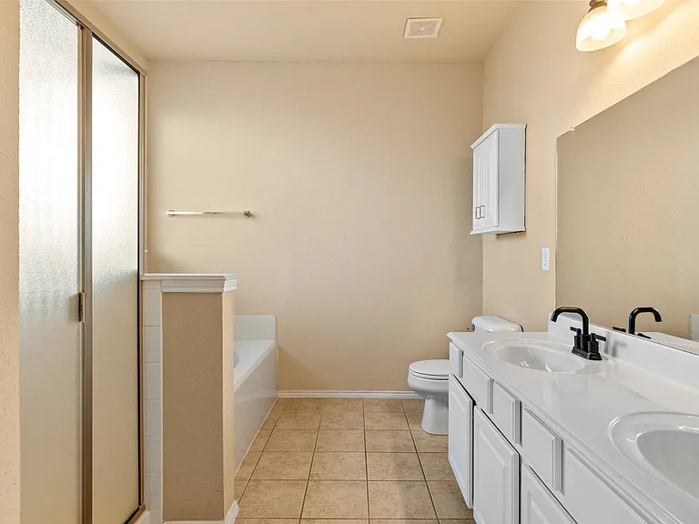 504 Teal Ln — Photo 11