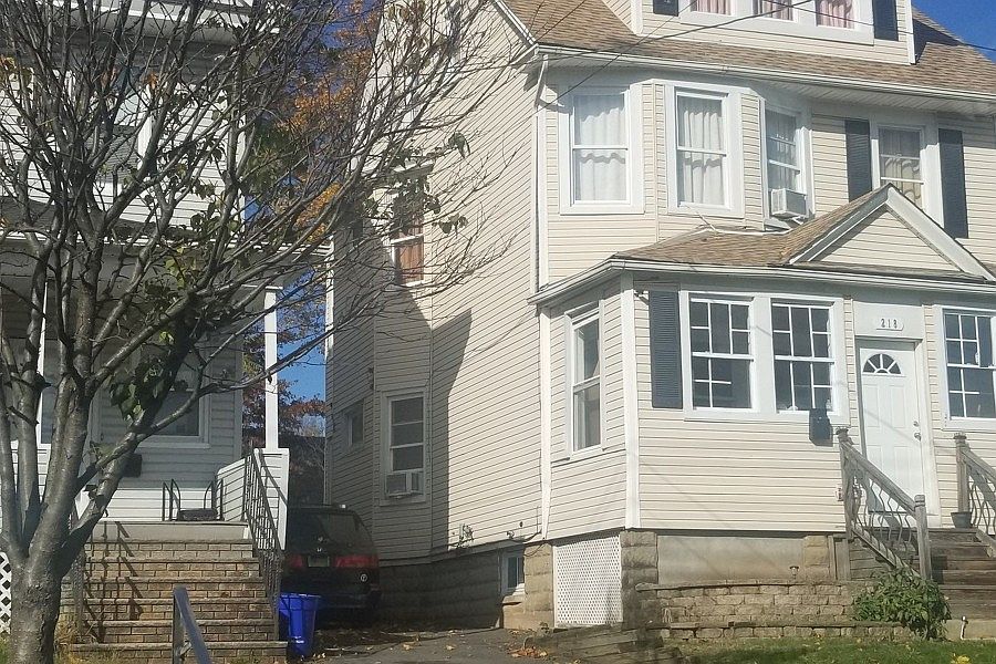 2nd image of 218 Berkeley Ave