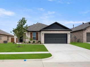 1902 Seminole Dr, Cleburne, TX 76033