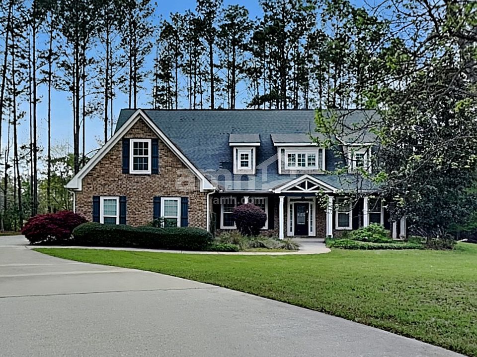 1st image of 140 Cambridge Woods Dr