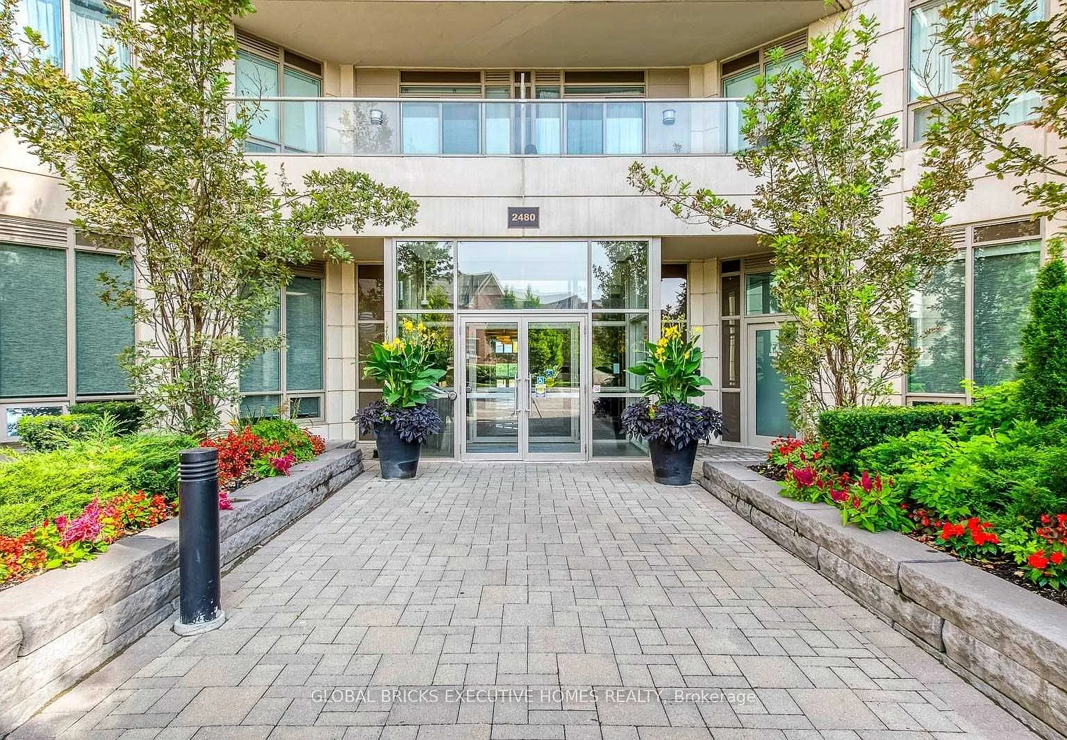 Prince Michael Dr — Photo 3