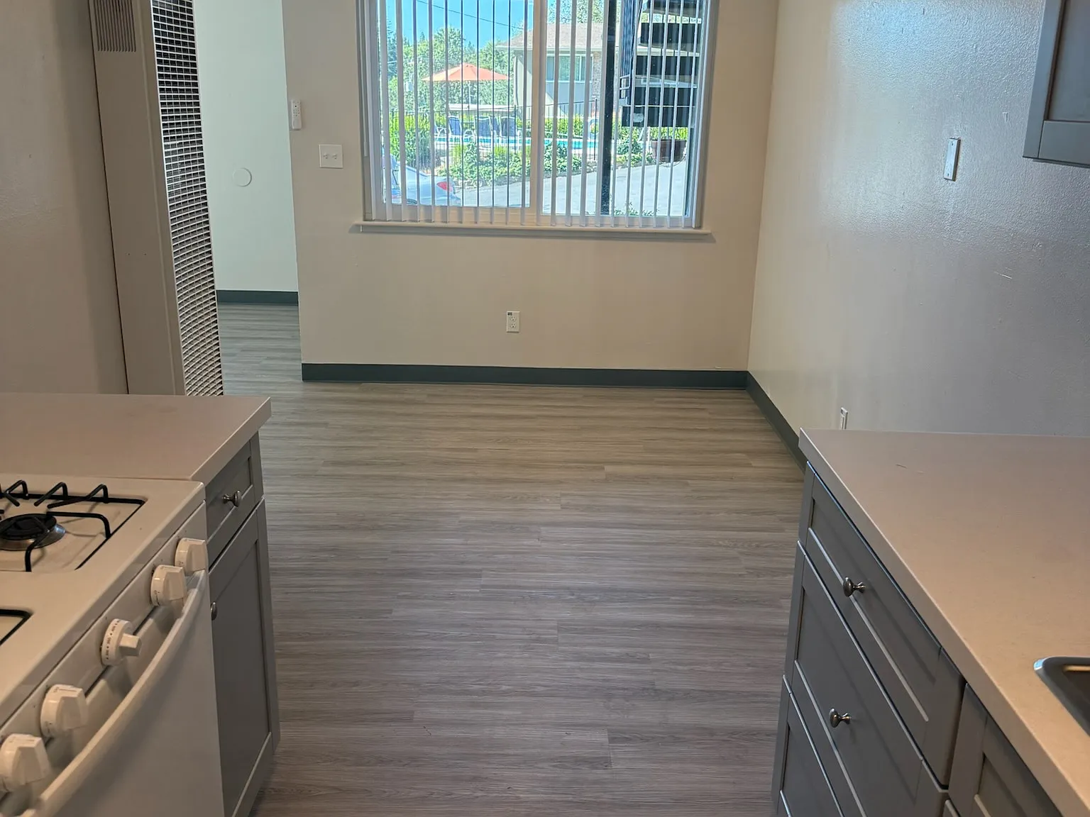 2 bed, 925 sqft, $1,800 — Photo 3