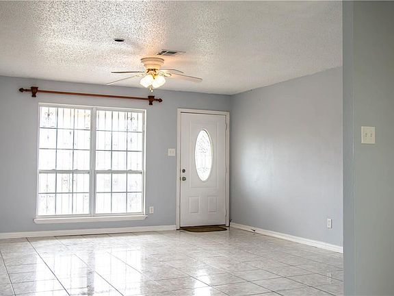 4th image of 3004 Mount Kennedy Dr